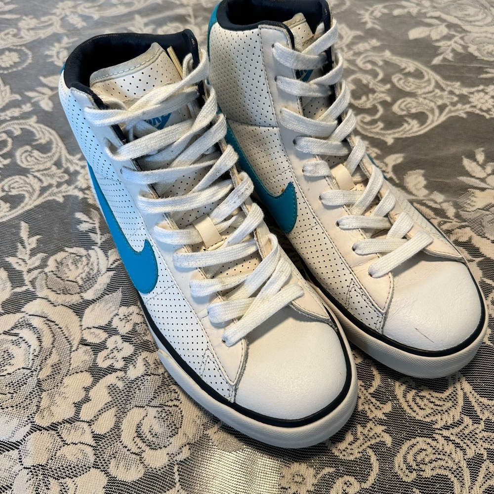 Nike Blazer high tops - Picture 2 of 2